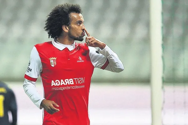 fenerbahce-fabio-martins-icin-harekete-gecti-portekizli-yildiz-icin-resmi-temas-1623717446312.jpeg Fenerbahçe'den Fabio Martins harekatı! Portekizli yıldız için resmi temas - 3