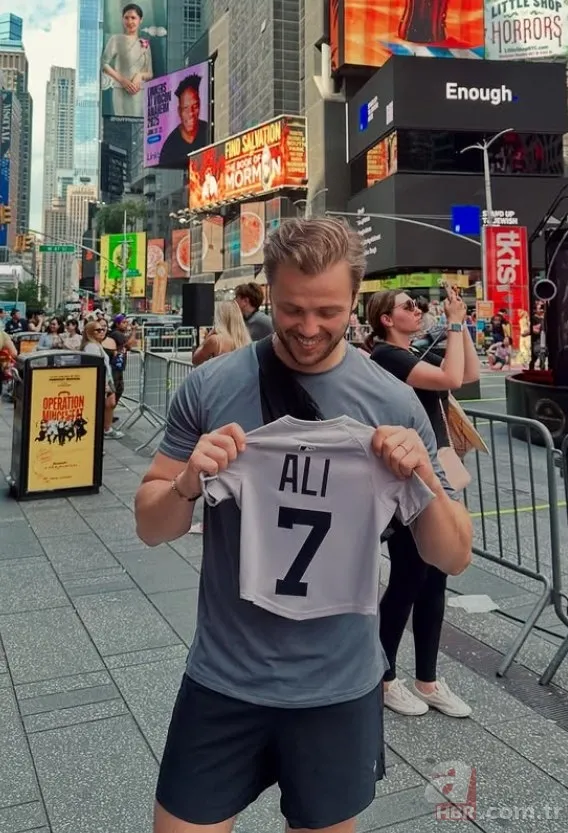 Tolga Sarıtaş'ın oğluna verdiği isim dikkat çekti! Meğer Güneş'in Kızları dizisinde... 8