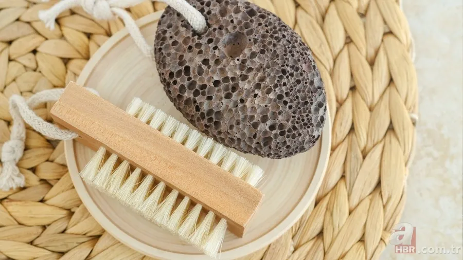 Sirke veya karbonat gerekmez! Tek ürünle banyonuzdan kireci söküp atacak formül 4