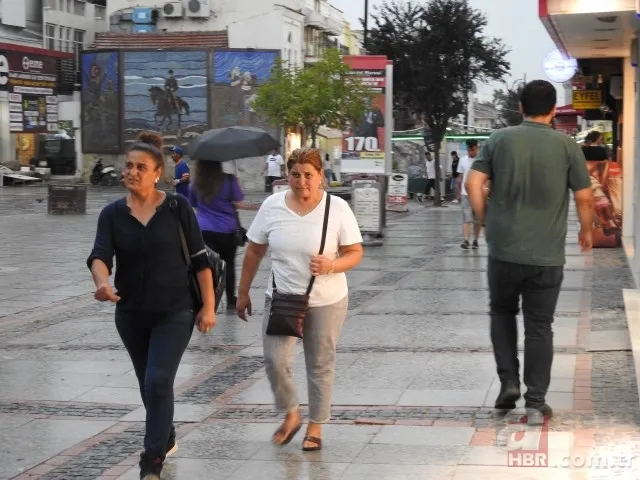 Edirne'de fırtına ve yağış etkili oldu! Vatandaşlar kaçacak yer aradı 6