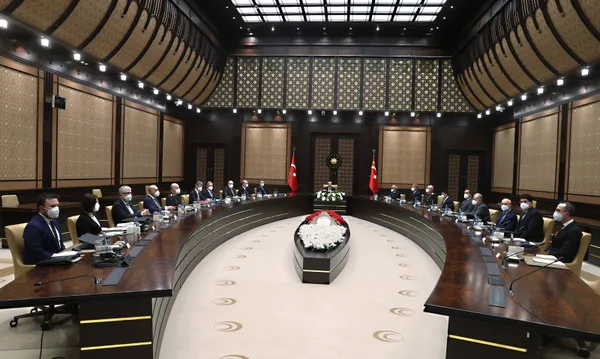 Tam bağımsız savunma sanayii hedefine emin adımlarla ilerleyeceğiz! Savunma Sanayii İcra Komitesi Başkan Erdoğan başkanlığında toplandı