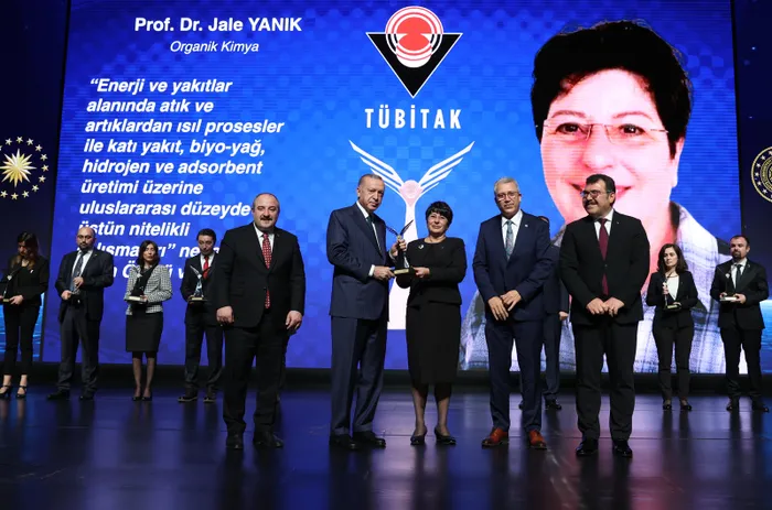 Son dakika: Başkan Erdoğan'dan TÜBİTAK ve TÜBA Bilim Ödülleri Töreni'nde önemli açıklamalar - 7