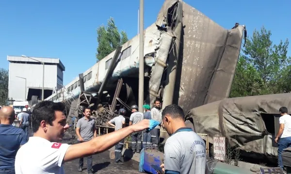 Muğla'da Yatağan Termik Santrali'nin kömür bandı çöktü: 9 yaralı - 1
