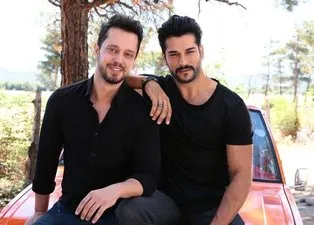 Murat Boz ile Burak Özçivit bu fotoğraflarla sosyal medyayı salladı!