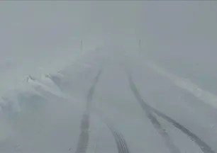 Kars Kağızman-Ağrı kara yoluna dikkat! Trafiğe kapatıldı