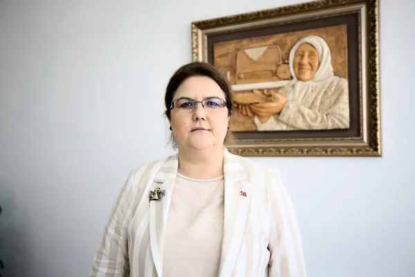 sinir-otesi-operasyondan-rahatsiz-oldu-hdpli-sibel-yigitalpten-muhalefeti-terletecek-sorular-karsisinda-misini-1660059192440.jpg HDP'den altılı masadaki ittifak ortaklarına 'bölücü' çağrı! Sınır ötesi operasyondan rahatsız olup destek istedi - 1