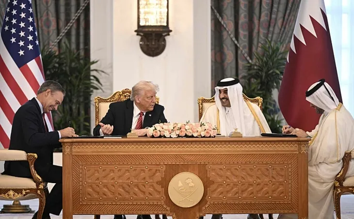 Katar’dan Trump’a gökyüzünde servet: Doha’nın hediye ettiği 747’nin ayrıntıları ortaya çıktı! Lüks için güvenliğini ikinci plana mı atacak?