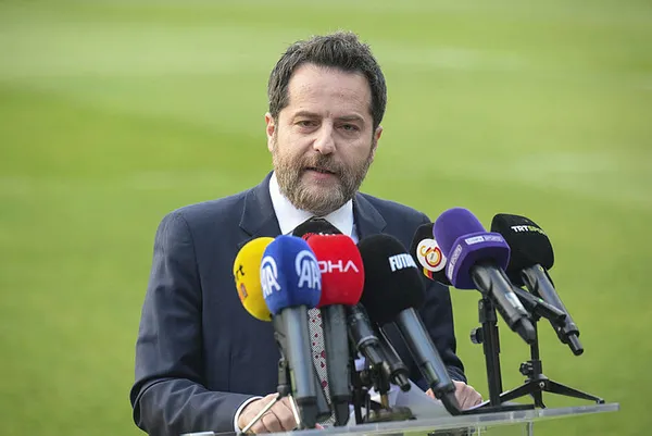 erden-timurdan-transfer-hakkinda-carpici-aciklamalar-1706116863664.jpg Erden Timur'dan transfer hakkında çarpıcı açıklamalar!