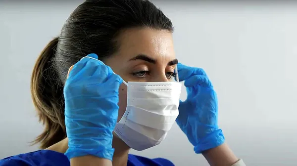 Son dakika: Yunanistan’da maske fiyaskosu - 4
