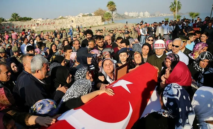 Şehit Bekir Can Hereklioğlu son yolculuğuna uğurlandı - 1