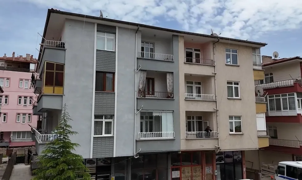4-ayda-35-cinayet-aydinlatildi-cansiz-bedeni-derin-dondurucuda-bulunmustu-11-yillik-sir-perdesi-aralandi-1786696360347.jpg 4 ayda 35 cinayet aydınlatıldı! Cansız bedeni derin dondurucuda bulunmuştu! 11 yıllık sır perdesi aralandı - 3