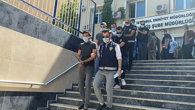 İstanbul’da araç kiralayanlara provizyon şoku! Milyonluk vurgun yapan çete çökertildi - 2