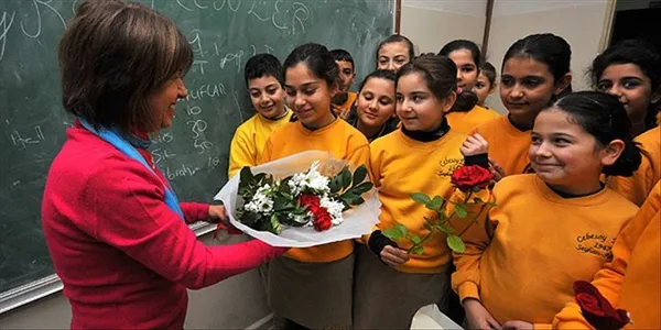 Öğretmenler Günü resmi tatil mi? 24 Kasım okullar tatil mi, yarın okul var mı? 2022 RESMİ TATİL TAKVİMİ