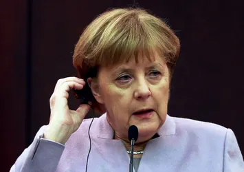 Merkel'in gücü FETÖ'cüleri iade etmeye yetmez!