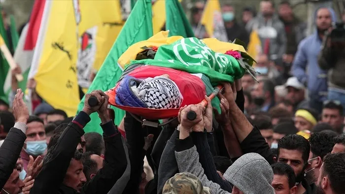 gazzede-insanlik-disi-sivil-katliami-cibaliyada-93-filistinlinin-cenazesine-ulasildi-1715956886109.jpg Gazze'de insanlık dışı sivil katliamı! Cibaliya'da 93 Filistinlinin cenazesine ulaşıldı - 1