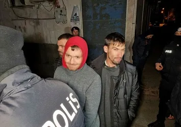Babasının otomobili ile polisten kaçmaya çalışırken yakalandı!