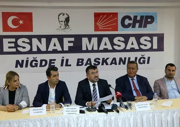 Niğdeli vatandaştan CHP'li Veli Ağbaba'ya Kemal Kılıçdaroğlu eleştirisi: Üç nesildir CHP seçmeniyim ve onun liderlik yapabileceğine inanmıyorum