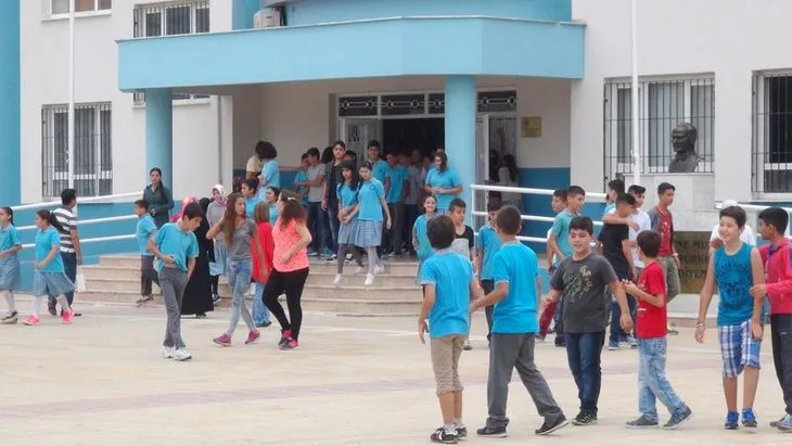Son hafta yoklama alınır mı? 2023 okulun son haftası devamsızlık yazılır mı, yoklama alınacak mı? İlkokul, ortaokul, lise...