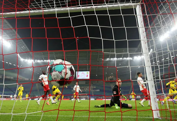 Borussia Dortmund Leipzig’i 3-1 yendi! İkinci yarıda 3 golle 3 puan...