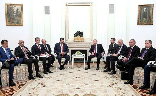 Putin, Maduro'yu Rusya'da ağırladı! Venezuela için net mesaj - 1