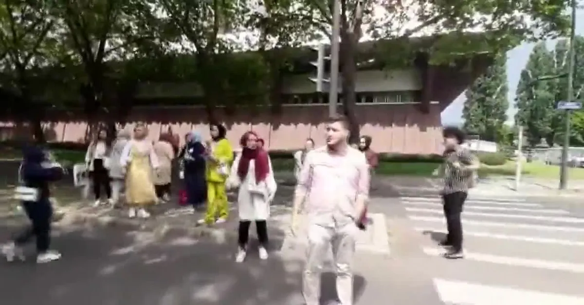 Fransa'da "Öcalan'a özgürlük" sloganları!