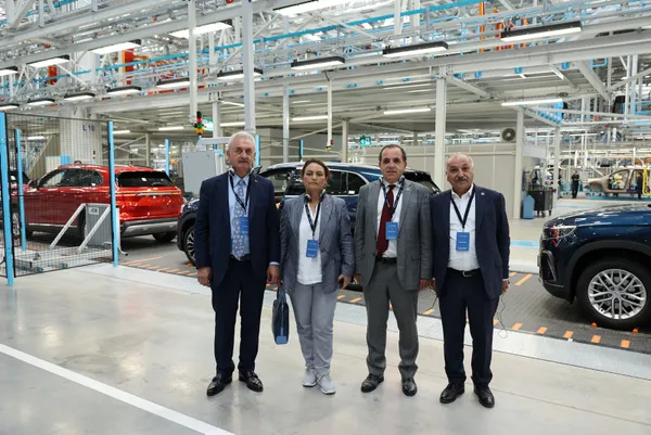 CHP’li vekiller Togg’a hayran kaldı: Gururla izliyoruz inşallah daha büyür