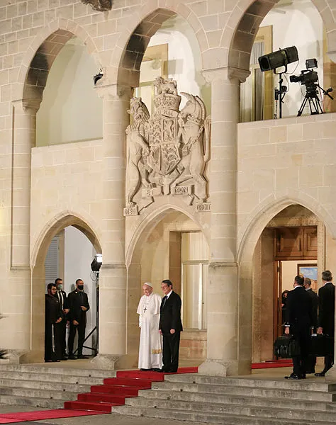 Papa Franciscus Kıbrıs Rum kesiminde! GKRY lideri Anastasiadis’ten skandal Türkiye ve Osmanlı açıklaması