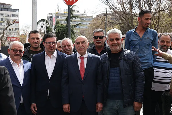 cumhur-ittifaki-abb-baskan-adayi-turgut-altinoktan-emeklilere-mujde-5-bin-tl-destek-ulasim-ucretsiz-1711729454546.jpg Cumhur İttifakı ABB Başkan adayı Turgut Altınok'tan emeklilere müjde: 5 bin TL destek, ulaşım ücretsiz... - 1