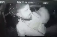 Taksi şoförüne satırlı saldırı! Parmağı koptu