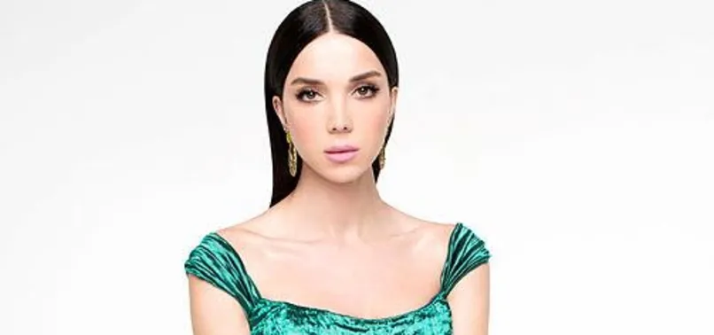 Manken Elif Ece Uzun'un Zekeriyaköy'deki evine hırsız girdi