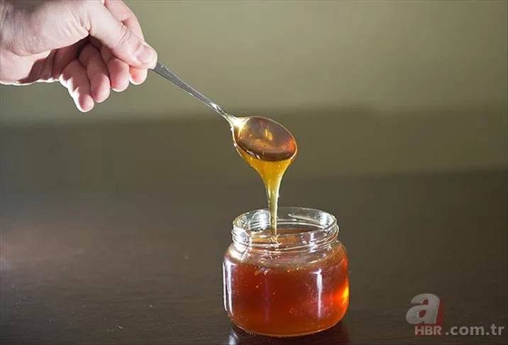 Şifası 1 tatlı kaşığında saklı: Bal ekleyince boğaz ağrısını geçiriyor 4