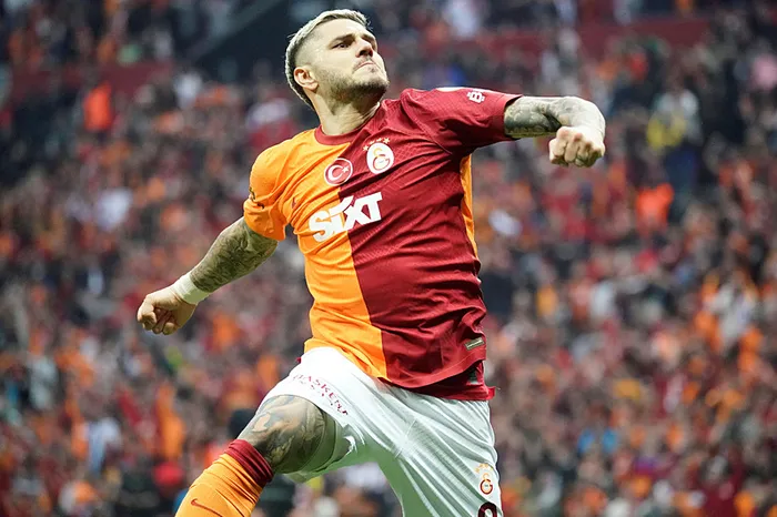 aslan-pendiki-avladi-galatasaraydan-zirve-yarisinda-kritik-3-puan-1713725340113.jpg Aslan Pendik'i avladı! Galatasaray'dan zirve yarışında kritik 3 puan - 4