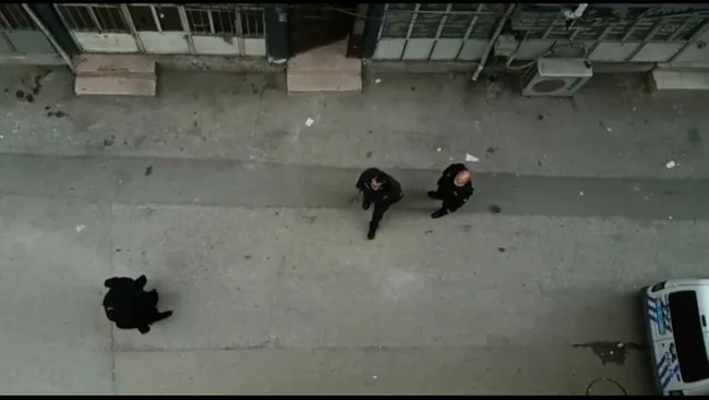 Bursa’da kocasını başka kadının evinde gören eş çıldırdı! Mahalleyi birbirine kattı - 3