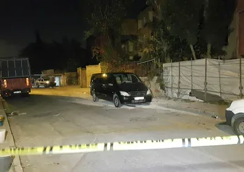 İstanbul'da park halindeki araca EYP atıldı! Bütün mahalle ayağa kalktı