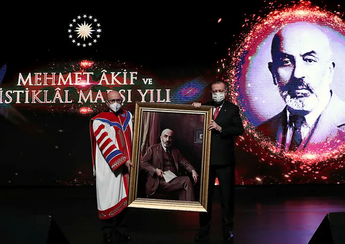 Başkan Erdoğan: İstiklal Marşı etrafında kenetlenmeliyiz