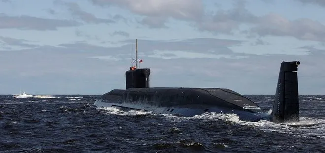 Rusya’nın yeni nesil nükleer denizaltısı suya indirildi