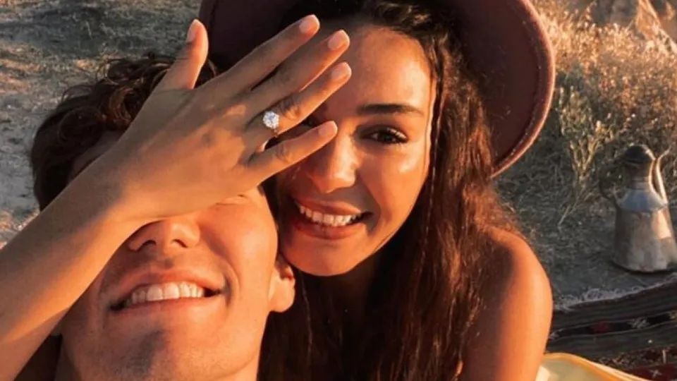 Cedi Osman’dan evlilik teklifi alan Ebru Şahin’in tektaşının fiyatı dudak uçuklattı