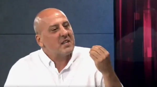 tipli-ahmet-siktan-skandal-sozler-ak-partiyi-hedef-alip-tehditler-savurdu-1661805065759.jpg TİP'li Ahmet Şık'tan skandal sözler: AK Parti'yi hedef alıp tehditler savurdu - 4