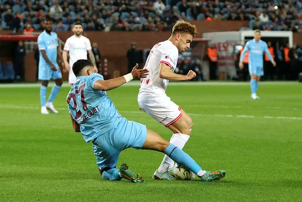 Trabzonspor Fraport TAV Antalyaspor’u 2-0 mağlup etti