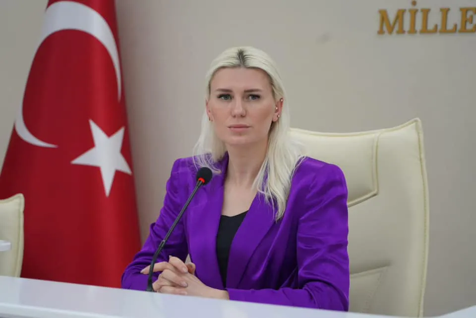 Bilecek Belediye Başkanı Melek Mızrak Subaşı belediyeyi aile şirketine çevirdi! - 1