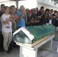 Oyuncu İsrafil Köse son yolculuğuna uğurlandı