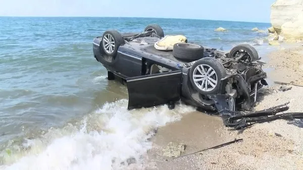 Haciz gelen otomobilini uçurumdan attı - 2