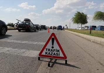 Manisa'da zincirleme kaza: 1 ölü, 2 yaralı