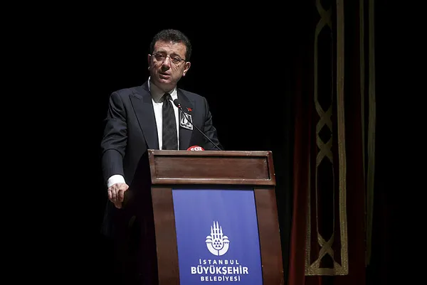 Bu sefer Zoom’da değil yüz yüze! İmamoğlu’ndan Özel’e karşı bomba hamle! 81 il başkanını İstanbul’da topluyor...