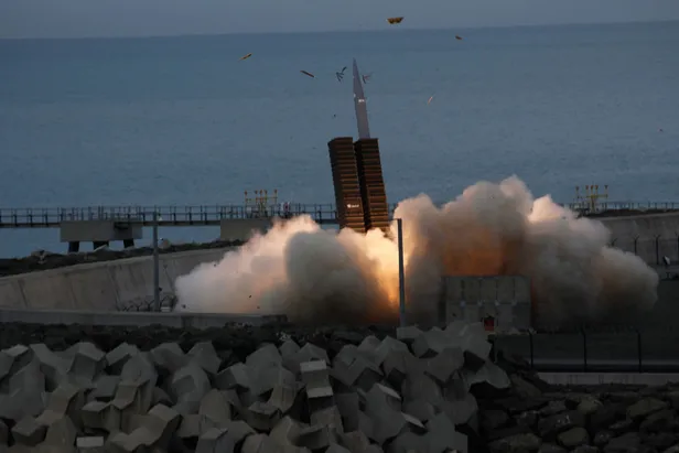 Tayfun Balistik Füzesi nedir, özellikleri neler? ROKETSAN Tayfun Balistik Füze kaç kilometre menzile sahip?
