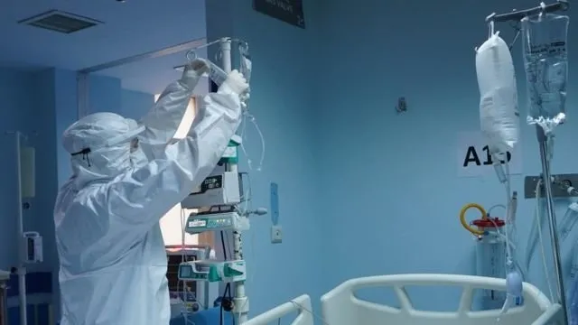 Son dakika: Başkan Erdoğan talimat vermişti! Bakanlık 81 ile genelge gönderdi: Sağlık çalışanlarının yakınlarına aylık bağlanacak