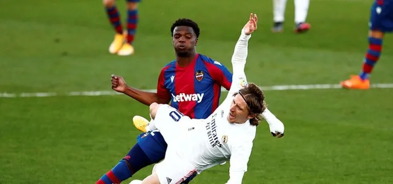 Son dakika: Real Madrid evinde Levante'ye yenildi | MAÇ SONUCU: 2-1