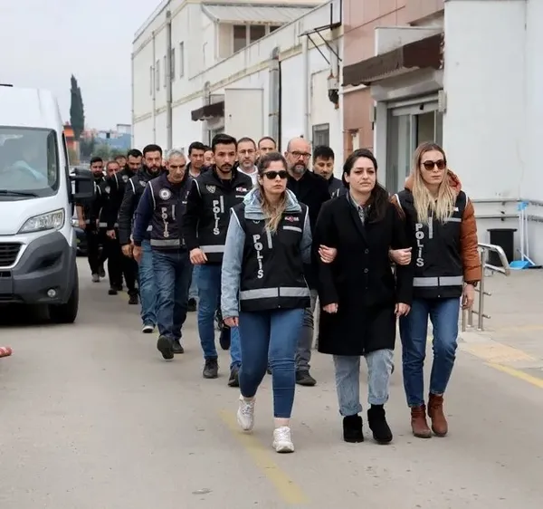 CHP’li Adana Büyükşehir Belediyesi’nde rüşvet skandalı! Zeydan Karalar’ın kara kutusu Mürüvet Sızlı’ya estetik ve kira kıyağı