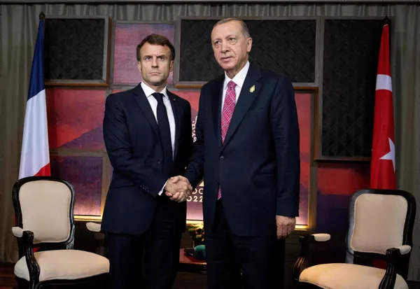 baskan-erdogan-macron-ile-gorusmesini-anlatti-herhangi-bir-sikintiya-firsat-vermeyelim-1668669896826.jpg Son dakika: Başkan Erdoğan Macron ile görüşmesini anlattı: Herhangi bir sıkıntıya fırsat vermeyelim - 4