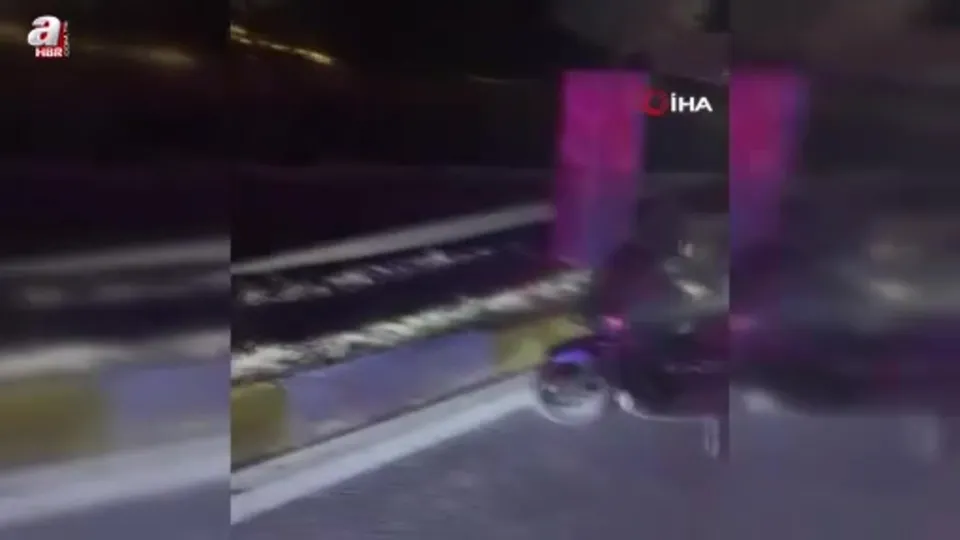 Otomobil refüje çıktı sürücü yaralandı